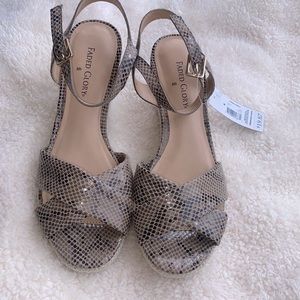 Faded Glory Snake Print Espadrilles Wedges NWT sz 6